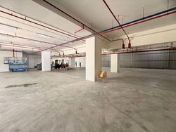 Pioneer Road (D22), Warehouse #538112371
